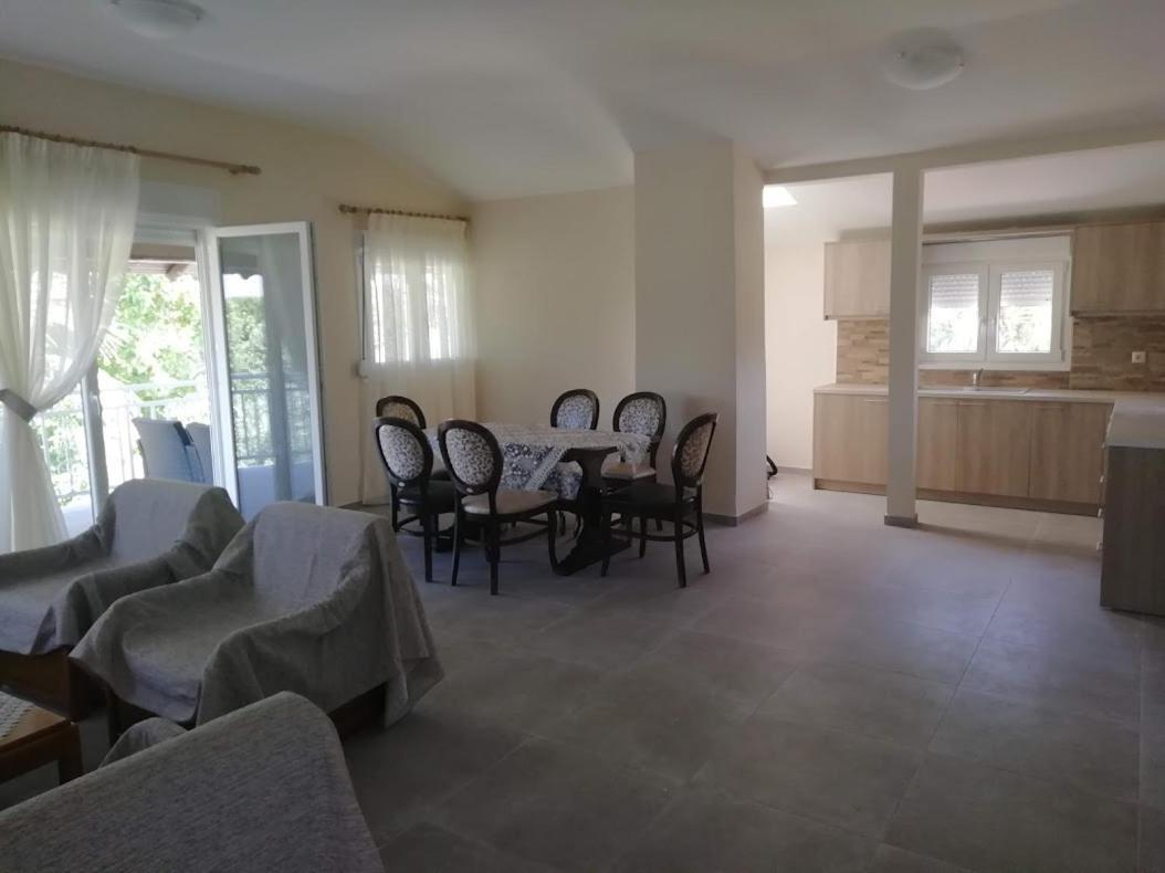 Villa Fotis View Paralía Skotínis Esterno foto